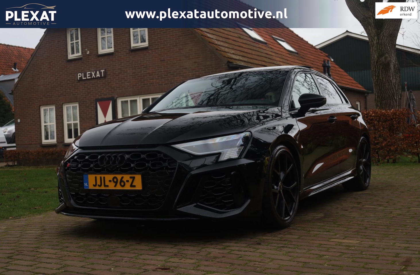Audi RS3 - Sportback 2.5 TFSI RS 3 quattro Aut. | Miltek uitlaat | Panorama | Apple Car Play | Honing - AutoWereld.nl