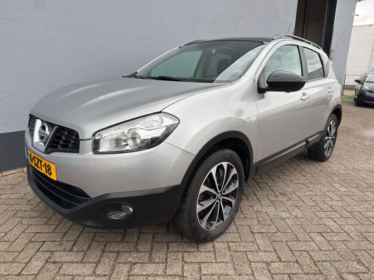 Nissan Qashqai - 1.6 - Panorama Dak - Navigatie - AutoWereld.nl
