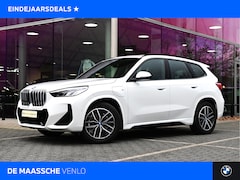 BMW X1 - xDrive25e M Sport Automaat / Trekhaak / Sportstoelen / Achteruitrijcamera / M Adaptief ond