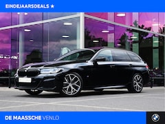 BMW 5-serie Touring - 520i High Executive M Sport Automaat / Panoramadak / Trekhaak / Laserlight / Achteruitrijc