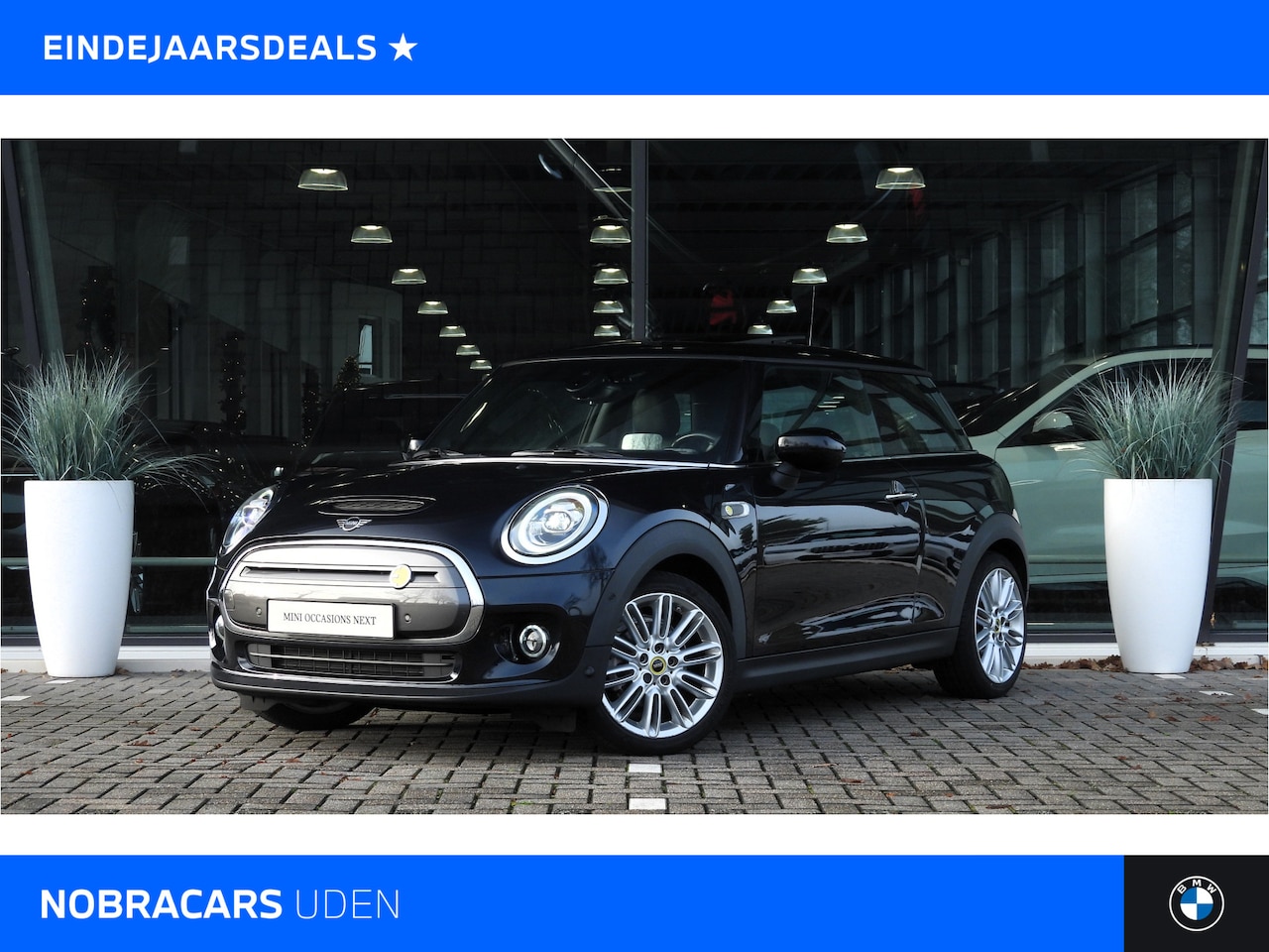 MINI Mini-Electric - Yours / Panoramadak / Sportstoelen / Achteruitrijcamera / Comfort Access / Adaptieve LED / - AutoWereld.nl