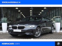 BMW 5-serie - 530e High Executive Automaat / Trekhaak / Achteruitrijcamera / Adaptieve LED / Stoelverwar