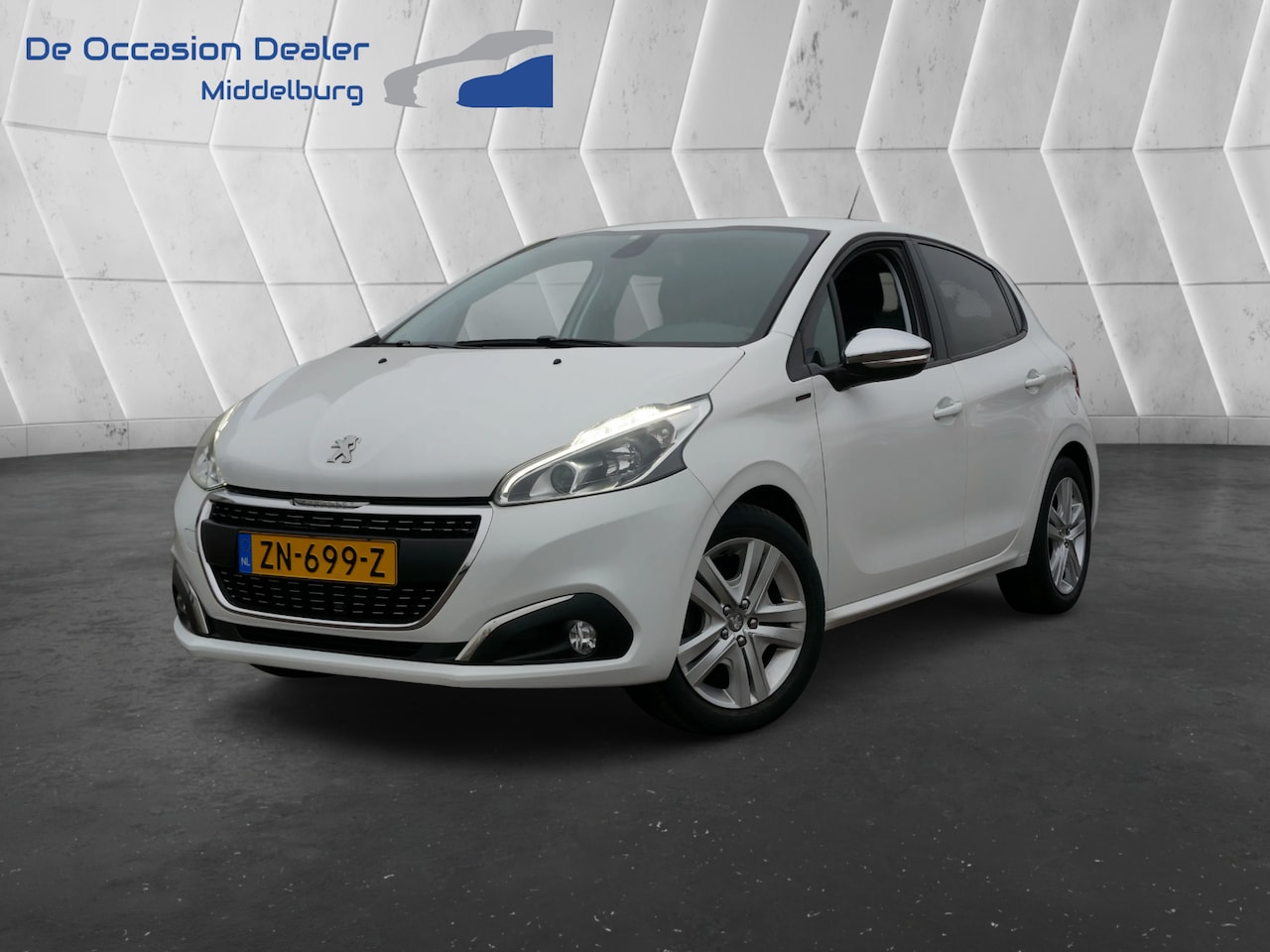 Peugeot 208 - 1.2 PureTech Signature rijklaar incl garantie - AutoWereld.nl