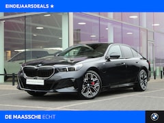 BMW 5-serie - 550e xDrive M Sport Automaat / Panoramadak / Trekhaak / Adaptief Onderstel Professional /