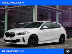 BMW 1-serie - 118i M Sport Automaat / Sportstoelen / LED / M Sportonderstel / Live Cockpit Professional
