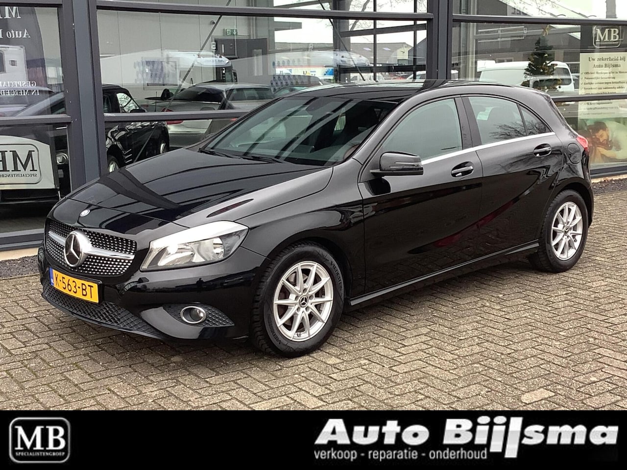 Mercedes-Benz A-klasse - 180 navi, parkeersensoren, stoelverwarming - AutoWereld.nl