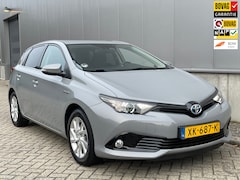Toyota Auris - 1.8 Hybrid Energy Plus / Navigatie / Trekhaak