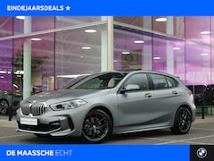 BMW 1-serie - 118i M Sport Automaat / Panoramadak / Sportstoelen / Achteruitrijcamera / LED / Live Cockp