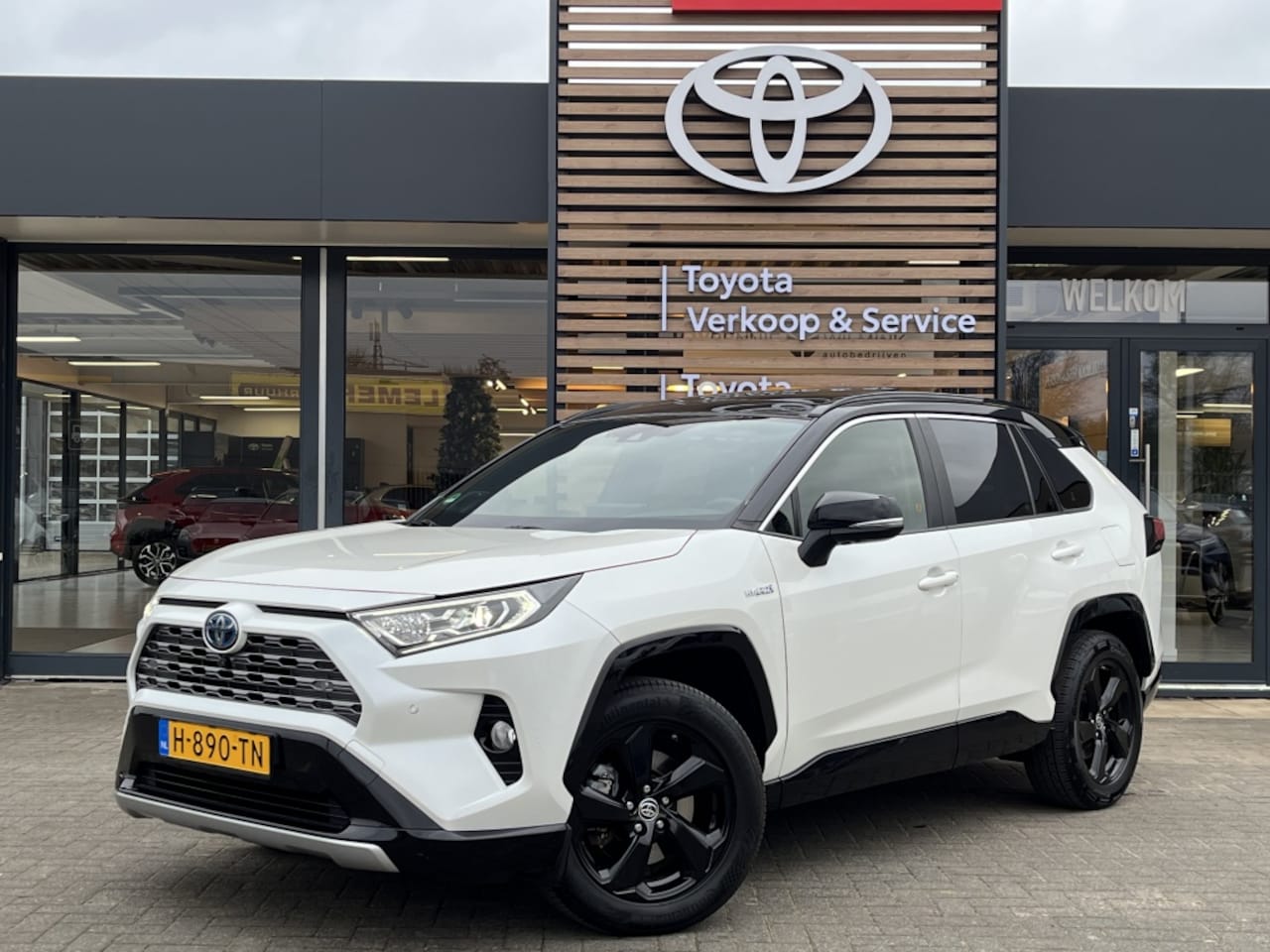 Toyota RAV4 - 2.5 Hybrid Bi-Tone | Pano | Trekhaak | JBL | PDC - AutoWereld.nl