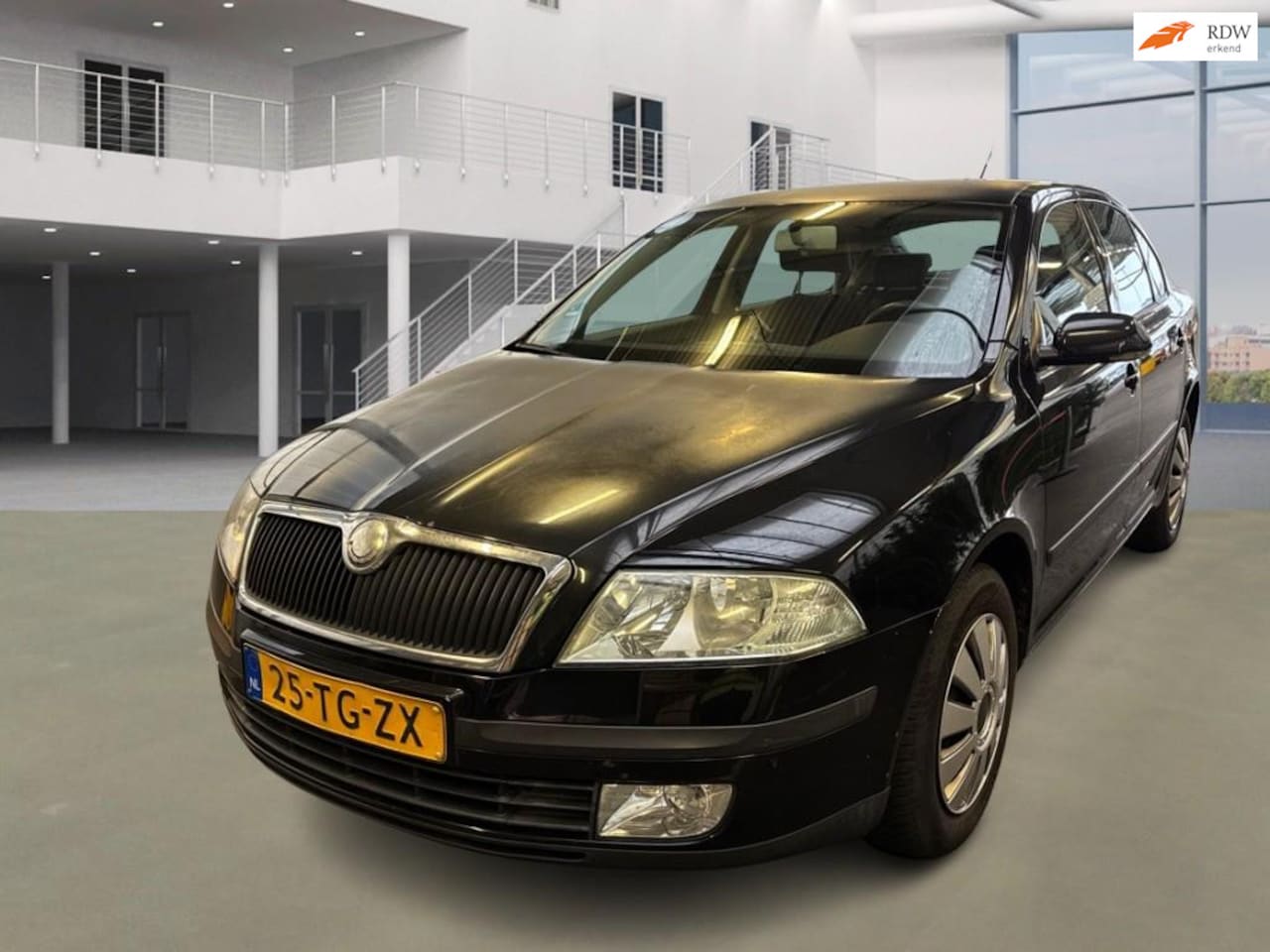 Skoda Octavia - 1.6 Ambiente AIRCO CRUISE TREKHAAK 2 X SLEUTELS - AutoWereld.nl
