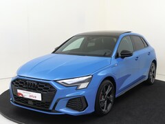 Audi A3 Sportback - 45 TFSI e S edition Competition | SoH 97% | Panoramadak | Achteruitrijcamera | LED matrix