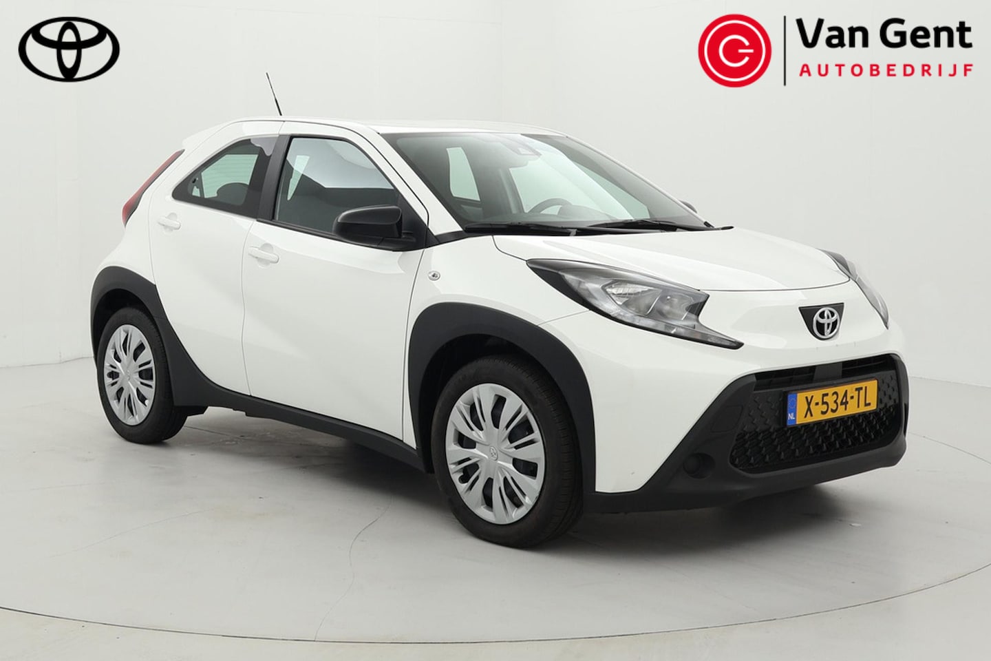 Toyota Aygo X - 1.0 VVT-i MT Play | Apple Carplay / Android Auto | Adaptive Cruise | Airco | Camera | Rijs - AutoWereld.nl