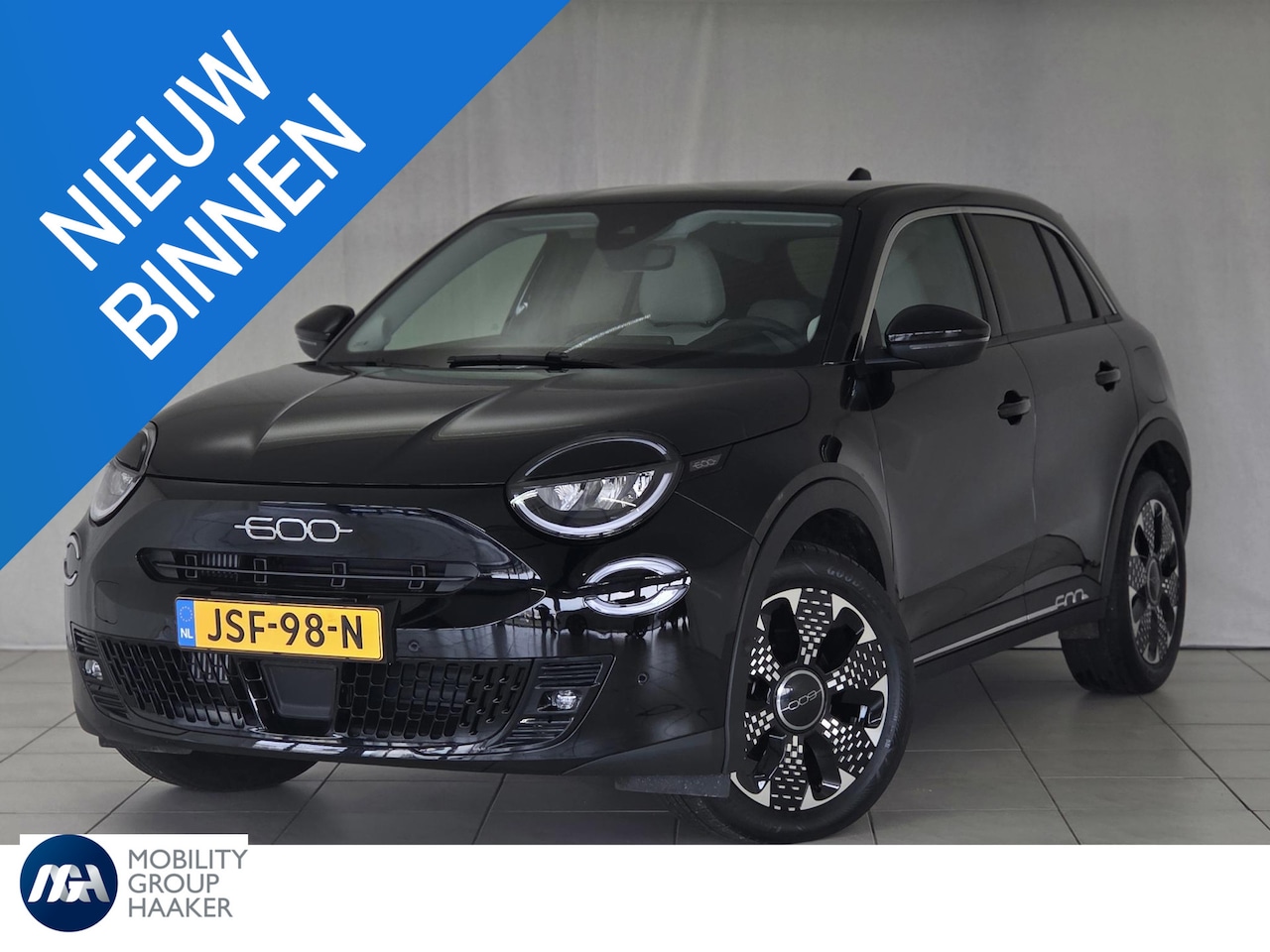 Fiat 600 - 1.2 Hybrid La Prima | Apple-Android | Stoelverwarming | Parkeercamera - AutoWereld.nl