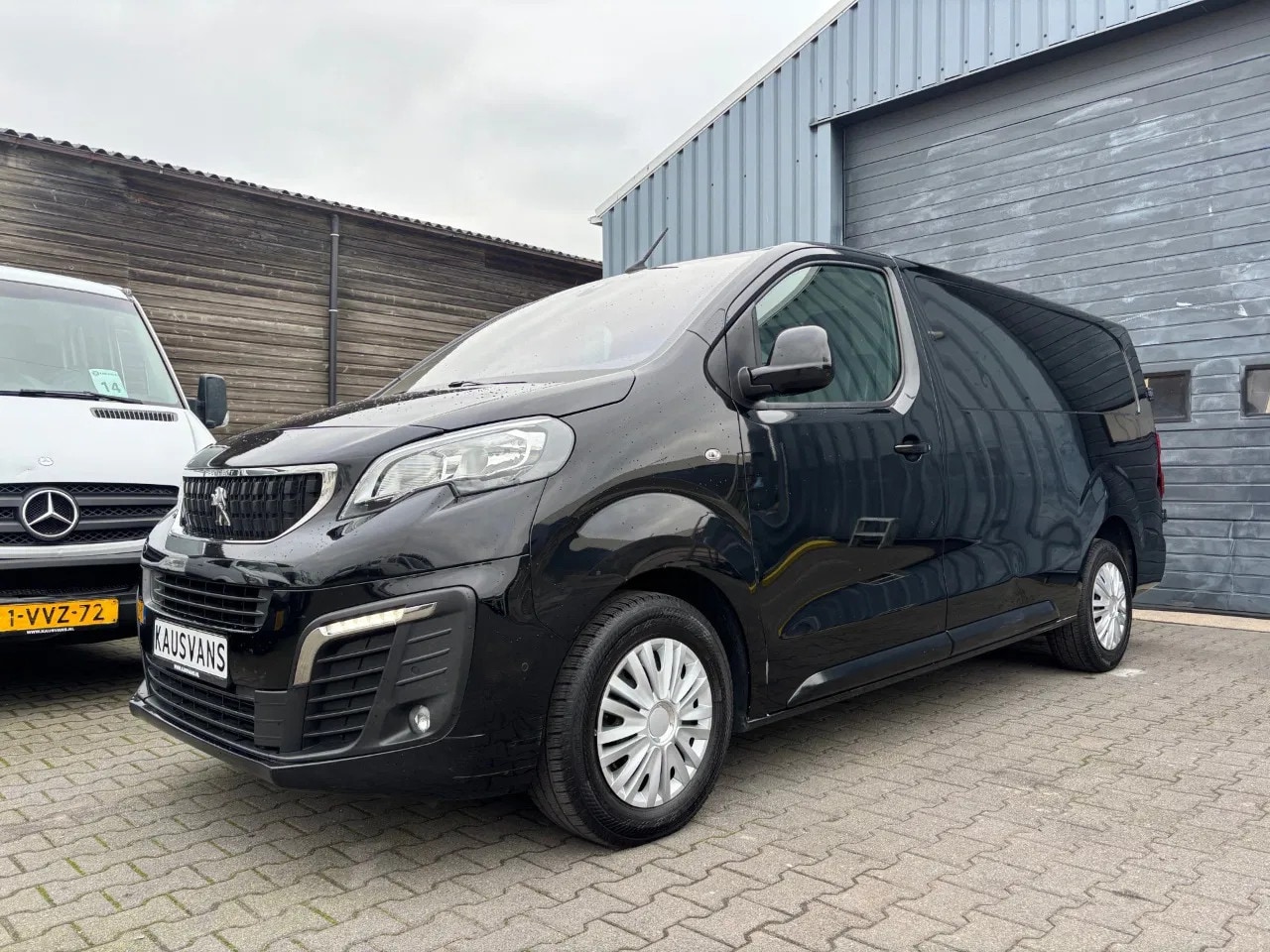 Peugeot Expert - 2.0 BLueHDI 177 PK Long Automaat Airco Navigatie - AutoWereld.nl