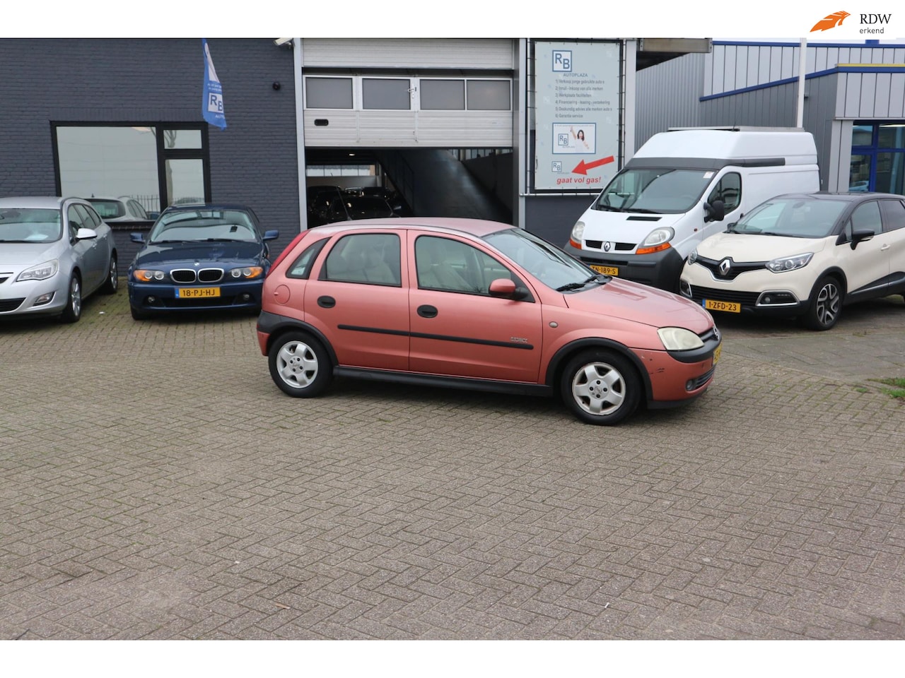 Opel Corsa - 1.2-16V Elegance Easytronic AUTOMAAT/ LAGE KILOMETERS - AutoWereld.nl