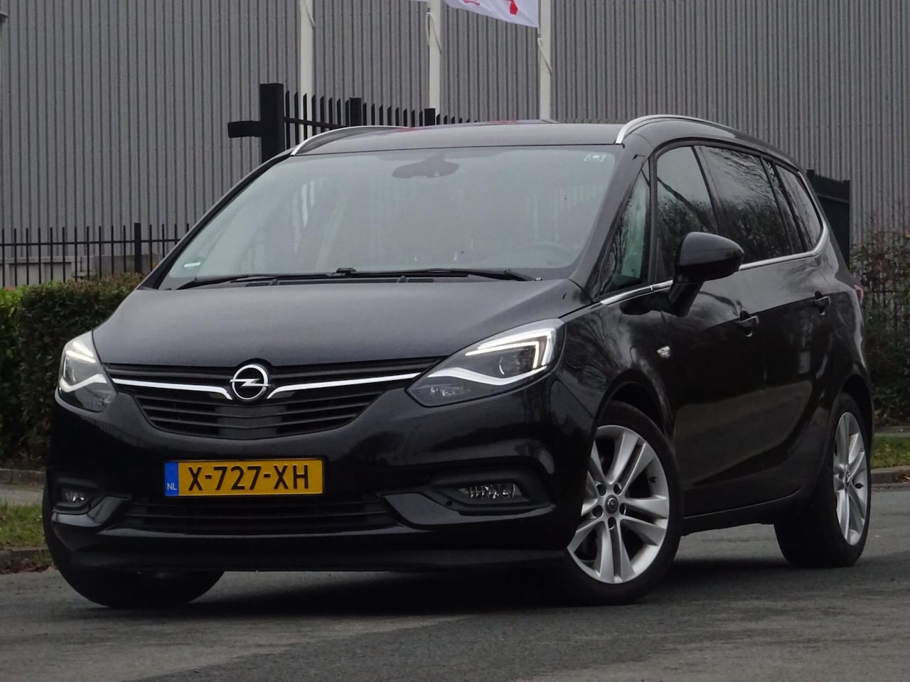 Opel Zafira Tourer - 1.6 Cosmo 7p. NAV/CAMERA/LED/PDC/APK 2027 - AutoWereld.nl