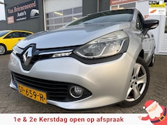 Renault Clio Estate - 1.5 dCi ECO Dynamique met trekhaak en parkeersensoren en navigatie en bluetooth telefoon /