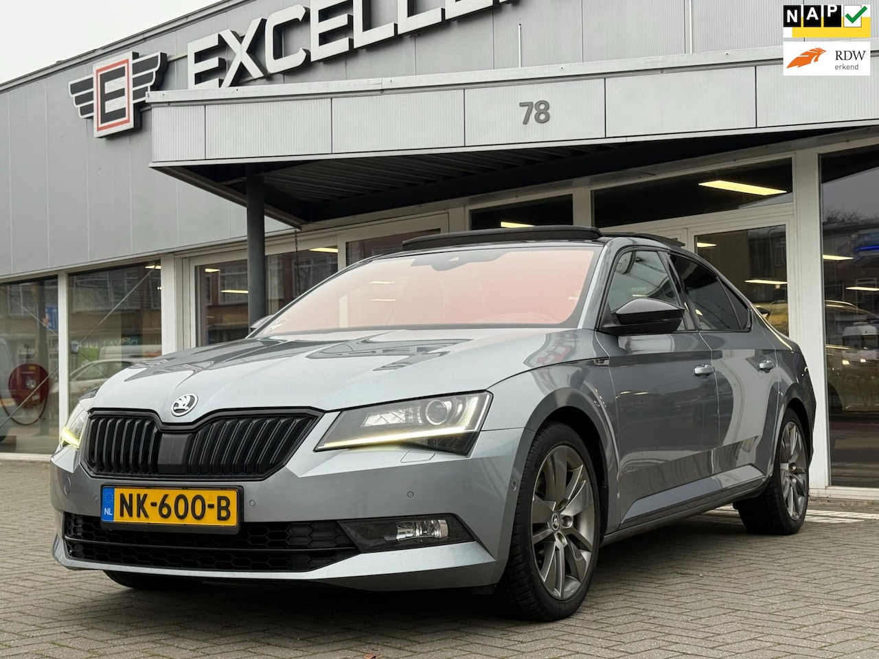 Skoda Superb - 1.8 TSI Sportline Business-Panorama dak-Navi - AutoWereld.nl