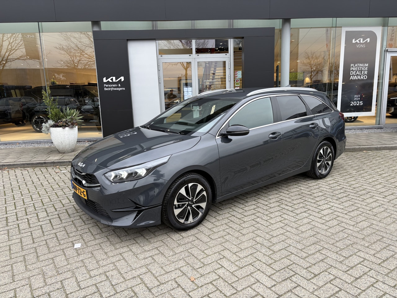 Kia Cee'd Sportswagon - Ceed 1.0 T-GDi MHEV Design Edition AUTOMAAT  info Roel 0492-588951 - AutoWereld.nl