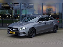 Mercedes-Benz A-klasse - 200 164 PK Automaat Business Solution, Groot-Navigatie, Stoelverwarming
