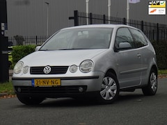 Volkswagen Polo - 1.4-16V Sportline NAP/AIRCO/CRUISE/APK