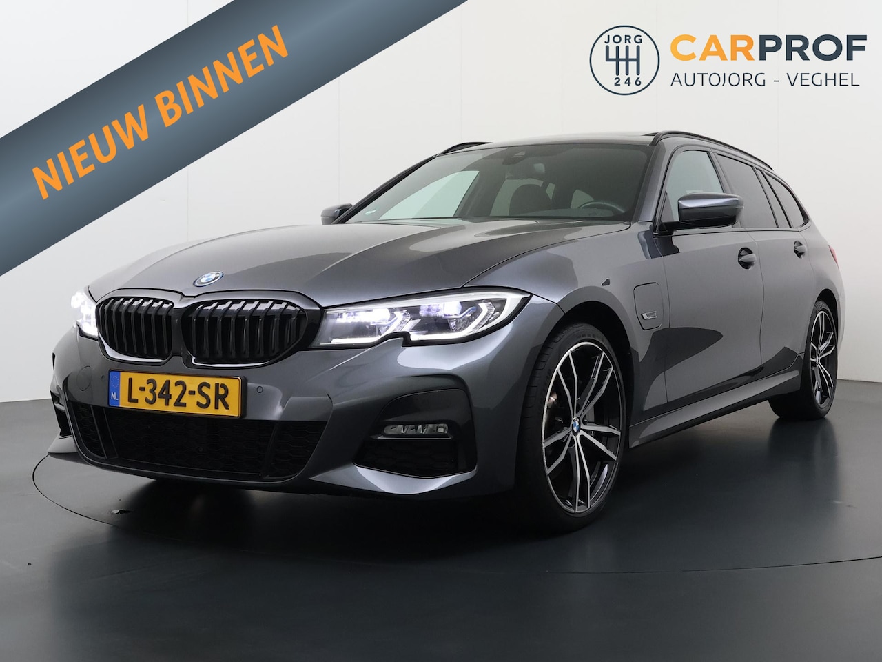 BMW 3-serie Touring - 330e Business Edition Plus M pakket Leder Panoramadak PHEV - AutoWereld.nl