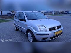 Ford Fusion - 1.4-16V Trend geen apk export