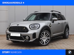 MINI Countryman - Cooper SE ALL4 Automaat / Panoramadak / Achteruitrijcamera / Comfort Access / LED / Head-U