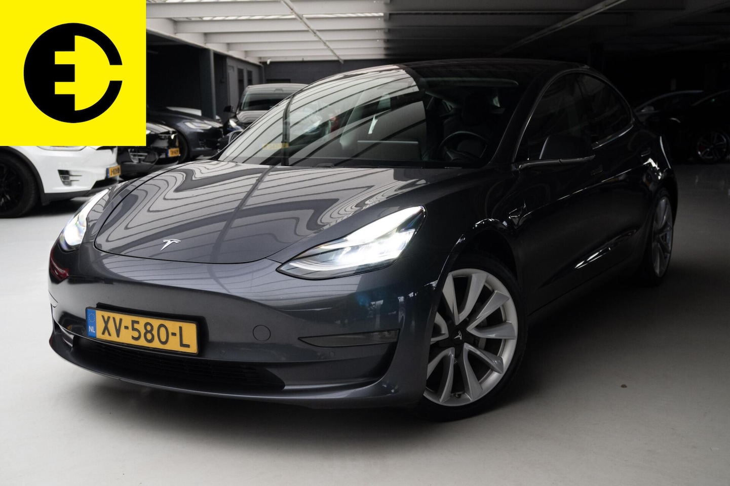 Tesla Model 3 - Long Range RWD Long Range AWD 75 kWh | Stoelverwarming | Premium audio - AutoWereld.nl