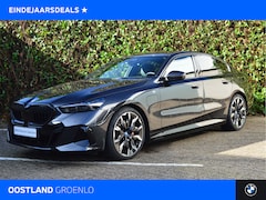 BMW 5-serie - 530e M Sport Automaat / Trekhaak / Adaptieve LED / Parking Assistant Professional / Comfor