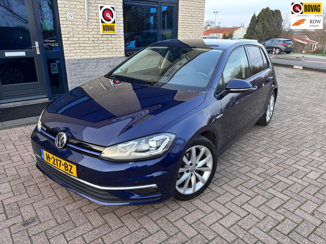 Volkswagen Golf - 1.5 TSI Highline 1.5 TSI Highline - AutoWereld.nl