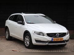 Volvo V60 Cross Country - 2.0 D3 Momentum Business Elek-Dak/Navigatie/Parkeersensor