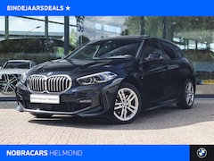 BMW 1-serie - 118i M Sport Automaat / Panoramadak / Sportstoelen / Achteruitrijcamera / LED / M Sportond