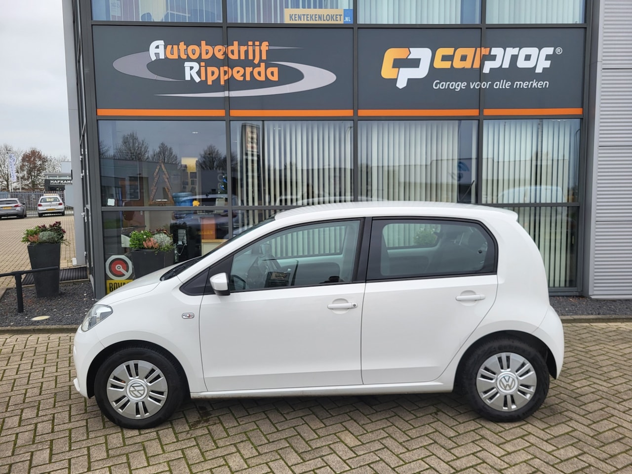 Volkswagen Up! - 1.0 move up! BlueMotion 1.0 move up! BlueMotion - AutoWereld.nl