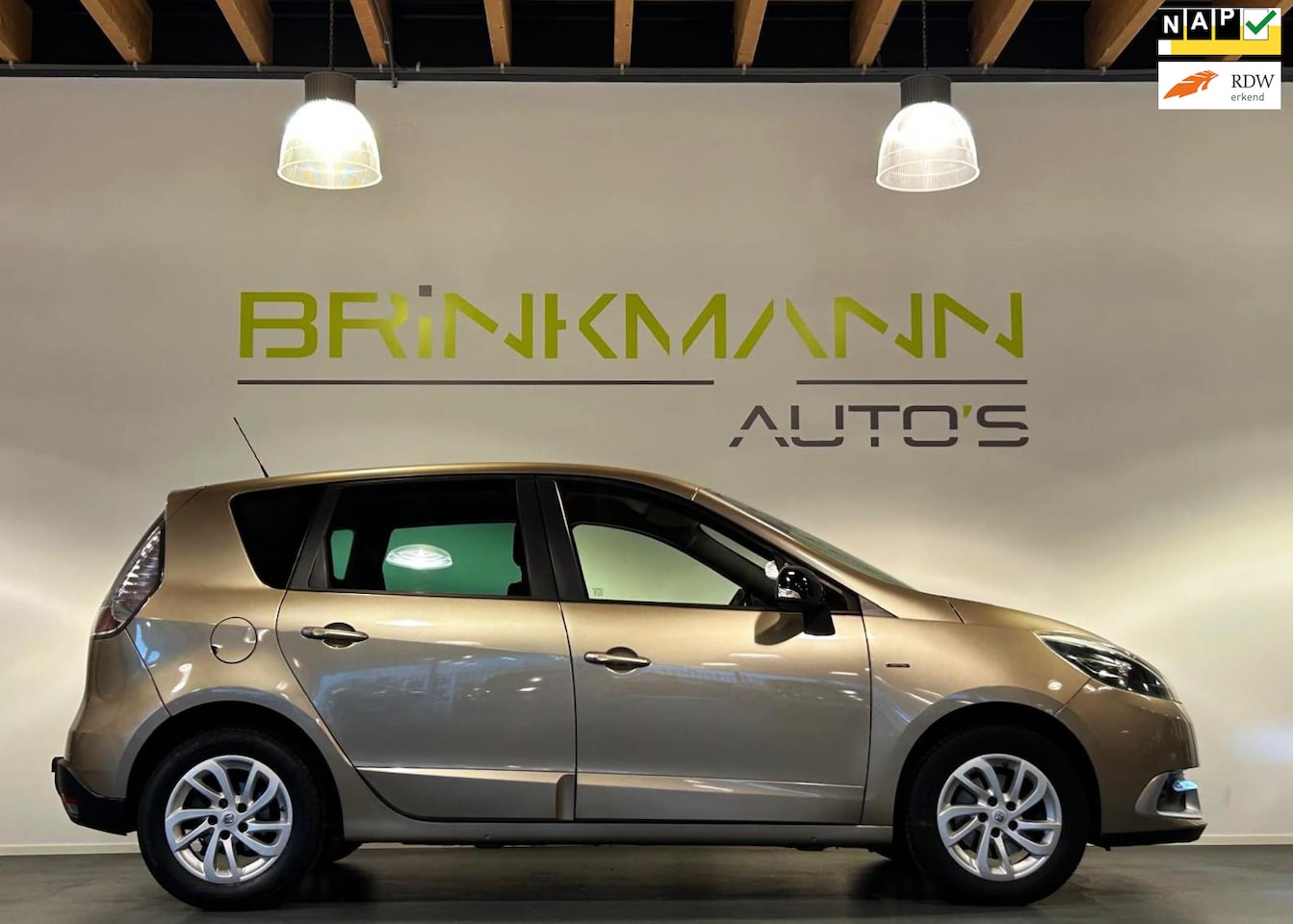 Renault Scénic - 1.2 TCe Limited - 1e Eign. - Tr.Haak - Volledig onderhoud. - AutoWereld.nl