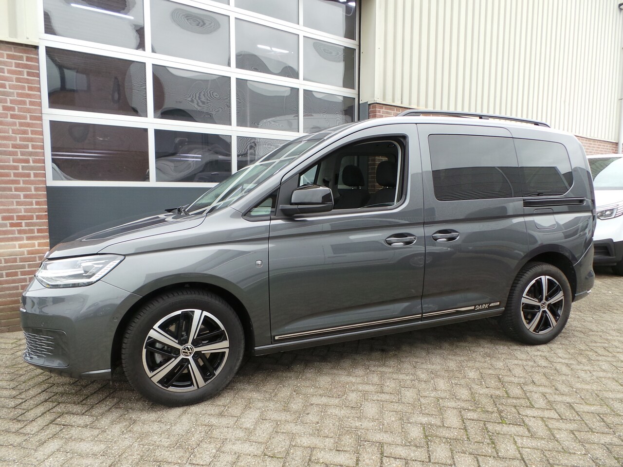 Volkswagen Caddy - 1.5 TSI AUT. 5 persoons Pano,Navi,Cruise,Camera,Afn Trekh,Lmv,Emz - AutoWereld.nl