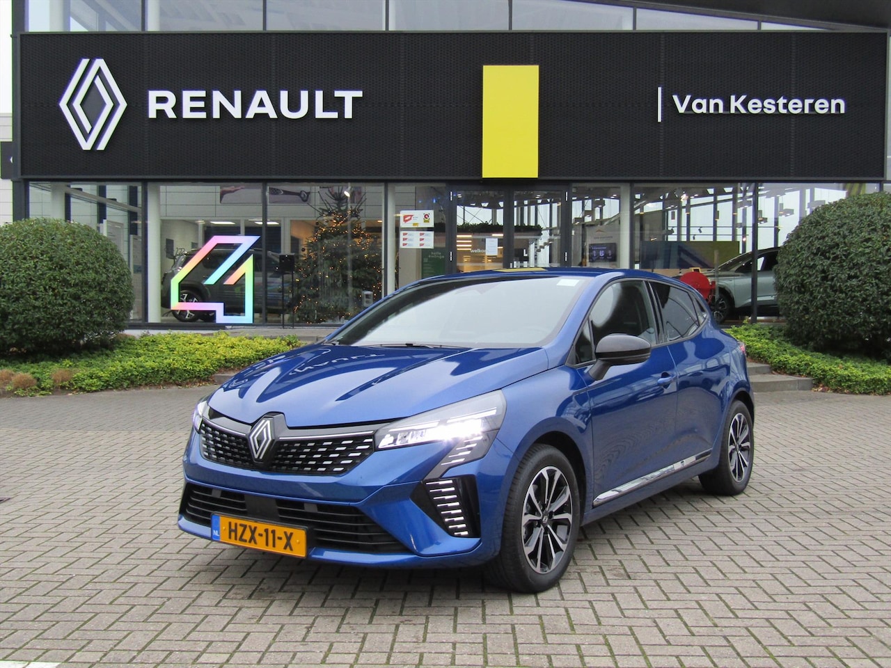 Renault Clio - 1.6 E-Tech Hybrid 145pk Techno / Navigatie / Camera / Bleu Iron / Cruise / Carplay - AutoWereld.nl