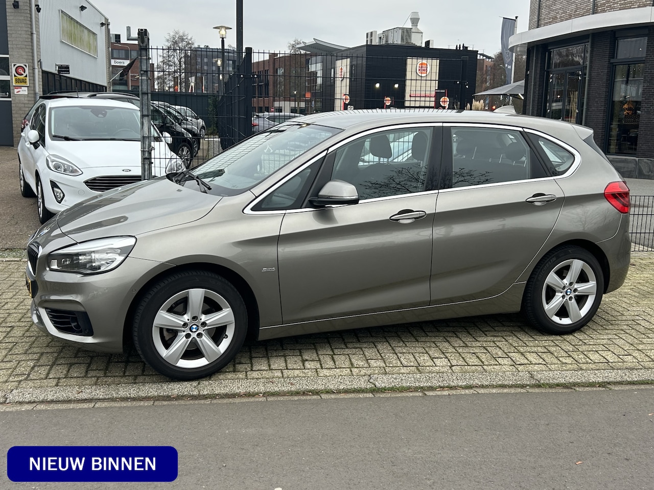 BMW 2-serie Active Tourer - 218i Centennial Executive Sportstoelen - AutoWereld.nl