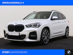 BMW X1 - xDrive25e High Executive M Sport Automaat / Panoramadak / Sportstoelen / Achteruitrijcamer