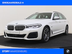 BMW 5-serie Touring - 530e xDrive High Executive M Sport Automaat / Sportstoelen / Trekhaak / Achteruitrijcamera