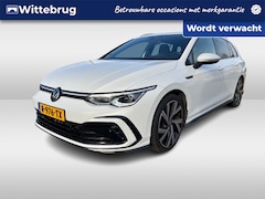 Volkswagen Golf Variant - 1.5 eTSI R-Line Business+ / Pano / Navigatie / Camera / Parkeersensoren V+A / App connect