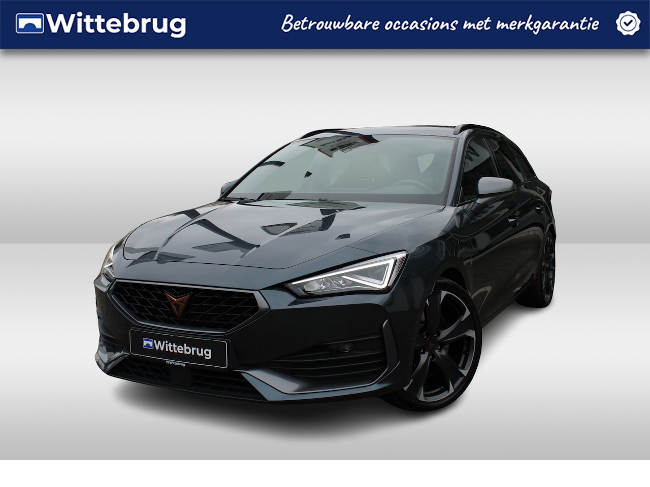 CUPRA Leon Sportstourer - 1.4 e-Hybrid 245pk Performance DSG Automaat / Navigatie / LM 19 inch / Full Link APP / Par - AutoWereld.nl