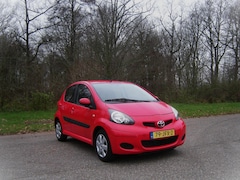Toyota Aygo - 1.0-12V Comfort . 5 Deurs . Elec ramen . Centrale deurvergrendeling . nette auto