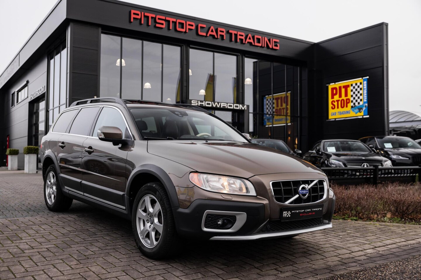 Volvo XC70 - 3.2 AWD, 243 PK, Schuifdak, Memory, Trekhaak! - AutoWereld.nl