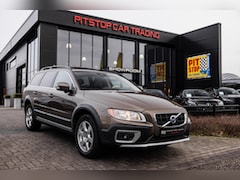 Volvo XC70 - 3.2 AWD, 243 PK, Schuifdak, Memory, Trekhaak