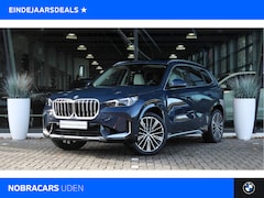 BMW X1 - xDrive23i High Executive xLine Automaat / Panoramadak / Trekhaak / Sportstoelen / Parking