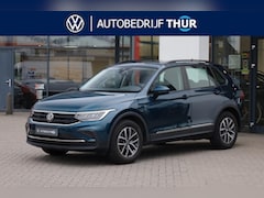 Volkswagen Tiguan - 1.4 TSI eHybrid Life Business panoramadak wegklapbare trekhaak area view camera ergo stoel