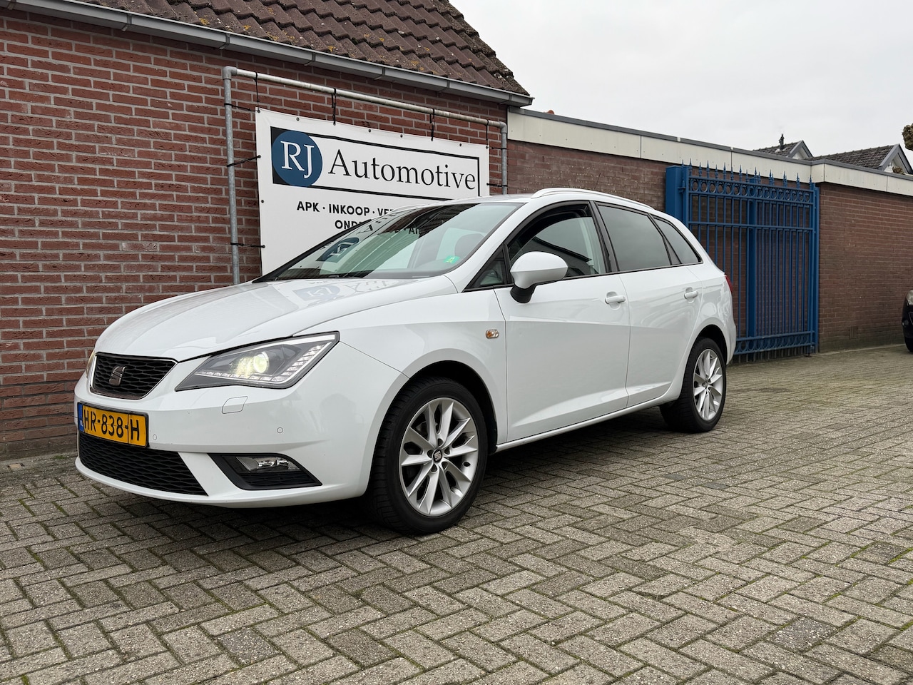 SEAT Ibiza ST - 1.0 EcoTSI Style Con NAP/CLIMA/ - AutoWereld.nl