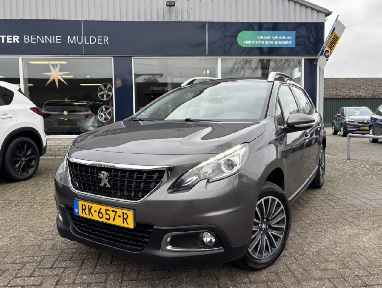 Peugeot 2008 - 1.2 PureT. Blue Lion - AutoWereld.nl