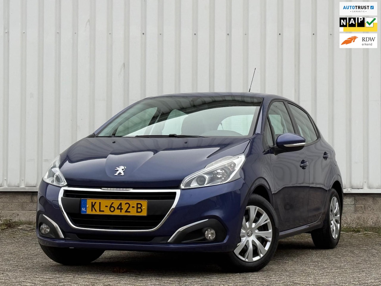 Peugeot 208 - 1.2 PureTech Blue Lion 1e Eigenaar,Trekhaak,Airco,Navi,Cruise,PDC,N.A.P!Apk tot 30-09-2026 - AutoWereld.nl